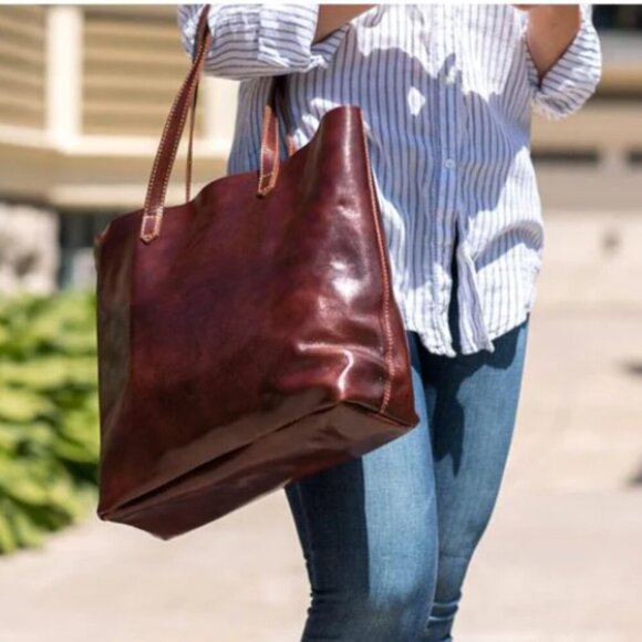 FLOTO Piazza Full Grain Leather Tote in Vecchio Brown - Picture 1 of 8